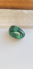 Load image into Gallery viewer, Malachite Tumblestone