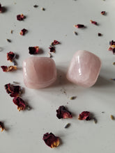 Load image into Gallery viewer, Rose Quartz Tumblestone