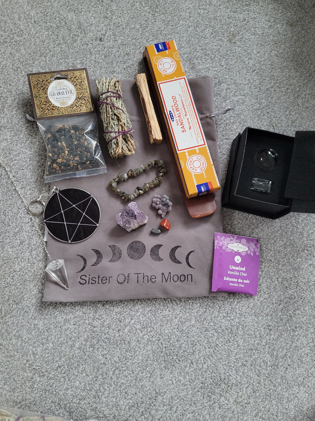 Sister of the moon Intuition bag