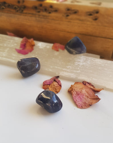 Iolite Tumblestone