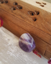 Load image into Gallery viewer, Banded Chevron Amethyst