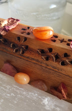 Load image into Gallery viewer, Carnelian Tumblestone