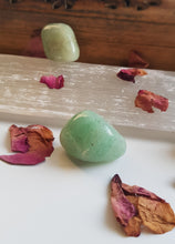 Load image into Gallery viewer, Green Aventurine Tumblestone