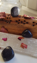Load image into Gallery viewer, Blue Goldstone Tumblestone