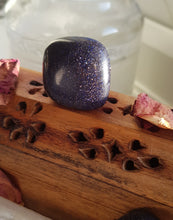 Load image into Gallery viewer, Blue Goldstone Tumblestone