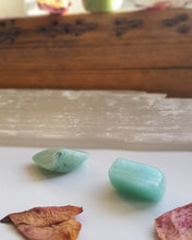 Load image into Gallery viewer, Aquamarine Tumblestone