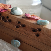 Load image into Gallery viewer, Larimar Tumblestone