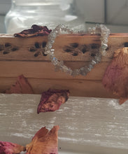 Load image into Gallery viewer, Labradorite chip bracelet