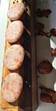 Load image into Gallery viewer, Sunstone thumbstones