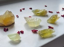 Load image into Gallery viewer, Raw Green Calcite